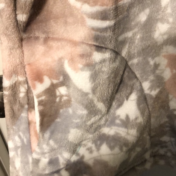 Ultra Soft Weekends by Chico’s Pullover - Picture 6 of 6